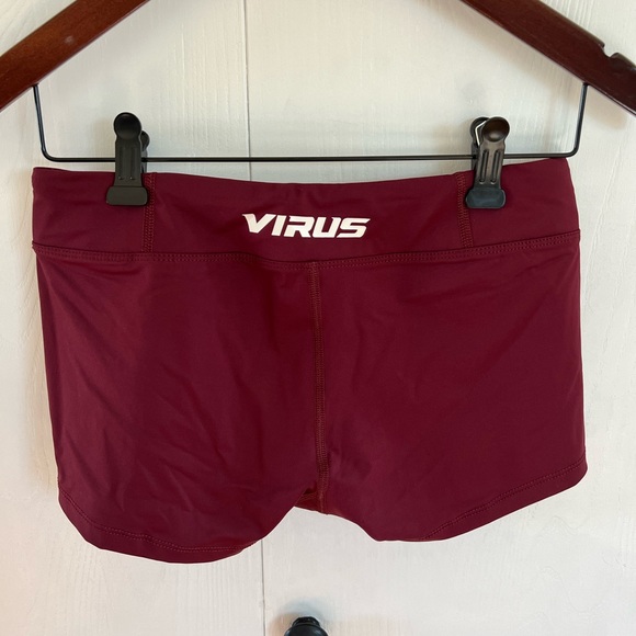 Ladies Virus Data Shorts - Picture 2 of 3
